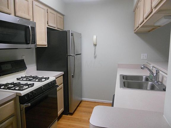 4th image of 7566 Bay Hill Dr