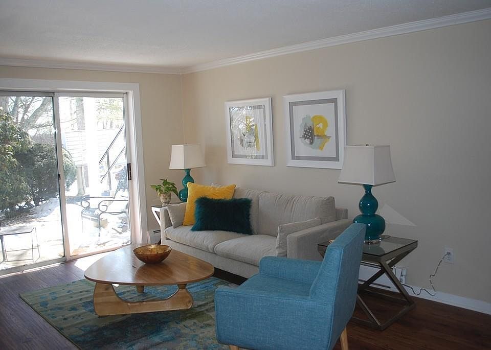 1st image of 145 Essex Ave APT 607