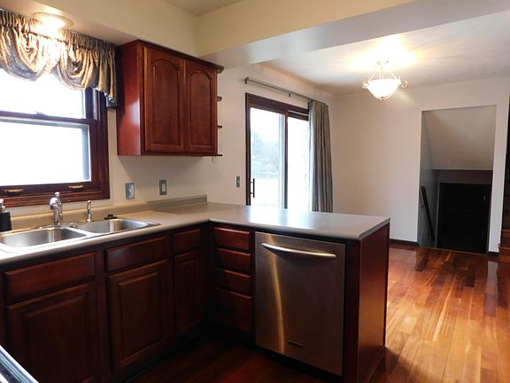 5th image of 4805 Briarhill Dr