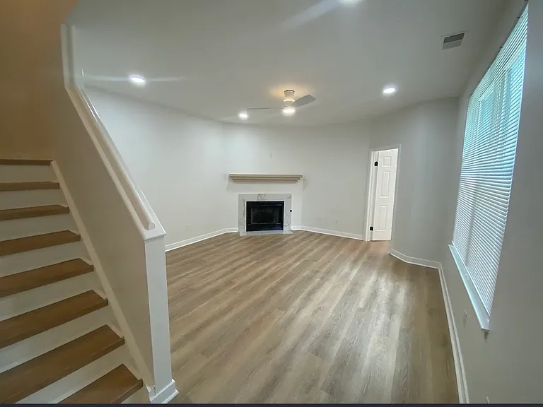 977 Water Oak Ct — Photo 6