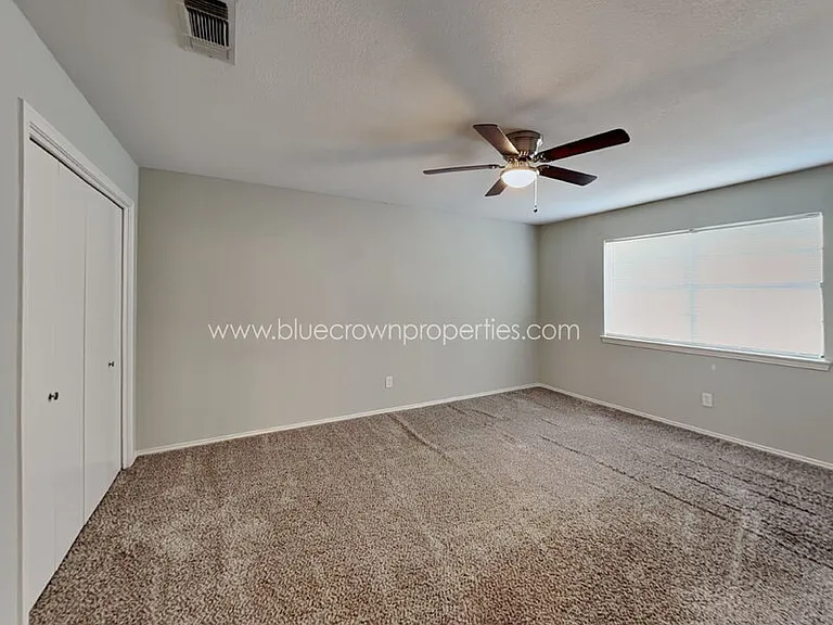 2414 S Graham Dr — Photo 12