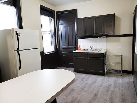 3rd image of 3019 S Parnell Ave APT 2F