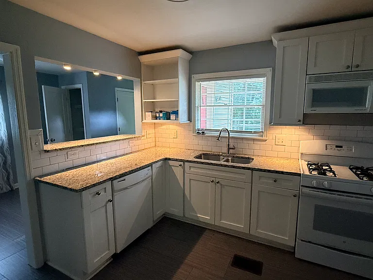 1950 Neely Ave — Photo 24