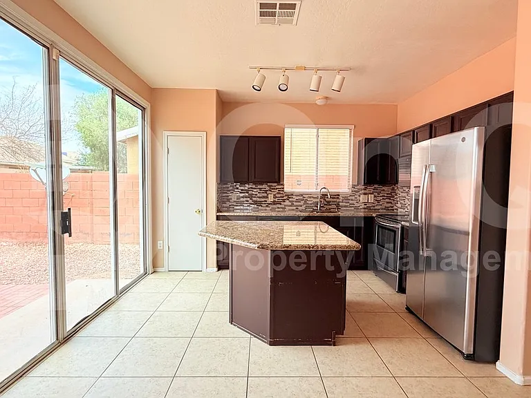 6022 N Florence Ave — Photo 20