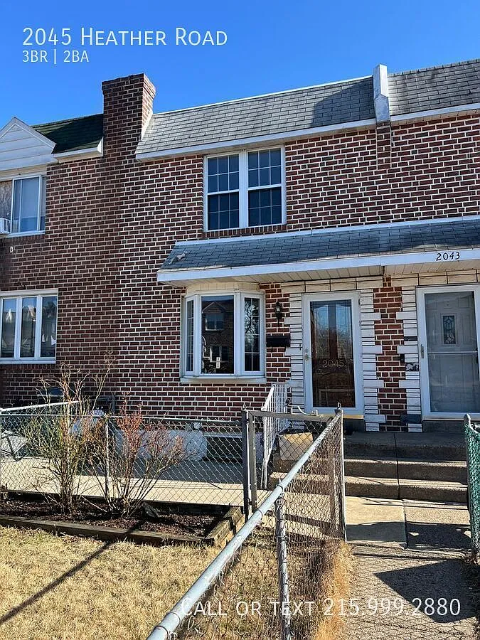 Welcome to 2045 Heather Road! — Photo 1