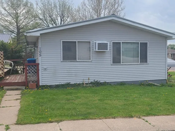 105 W Niagara St, Garnavillo, IA 52049