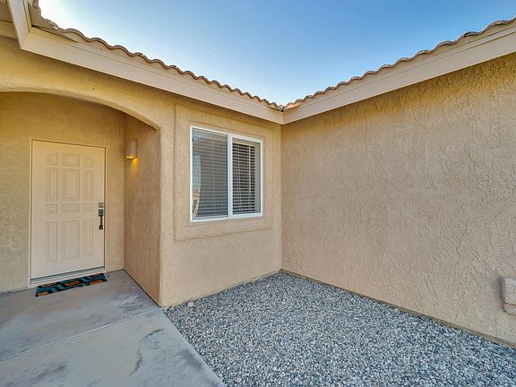 2nd image of 3402 Palmtree Dr