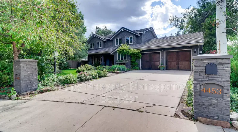 5 bed, 3.5 bath, 3432 sqft, $4,000 — Photo 1