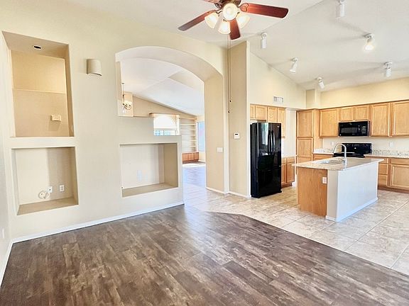 4th image of 1776 W Canary Way