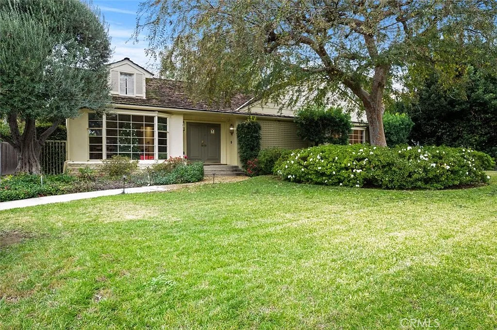 Building Photo - 1573 Oak Grove Ave