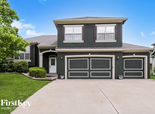 9015 N Saint Clair Ave, Kansas City, MO 64154