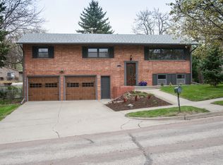 4104 S Highland Ave, Sioux Falls, SD 57103