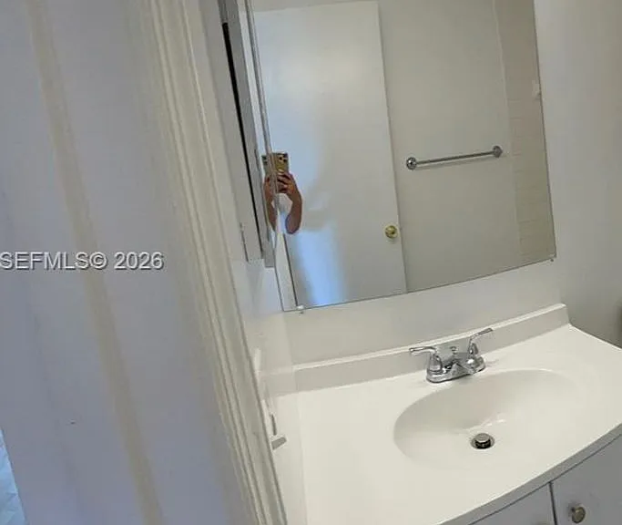 6225 Kendale Lakes Cir — Photo 8