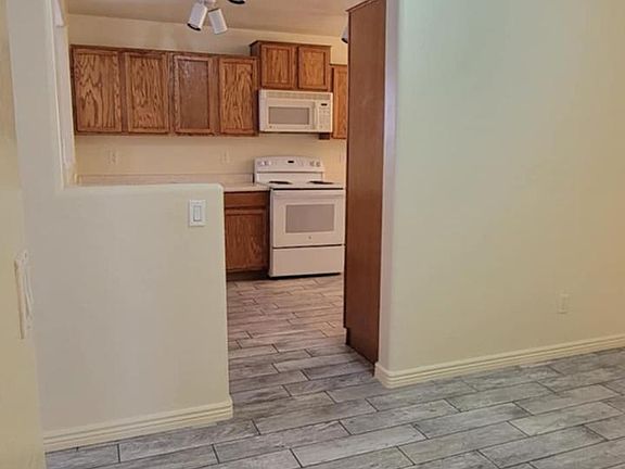 5th image of 10126 N 116th Ln