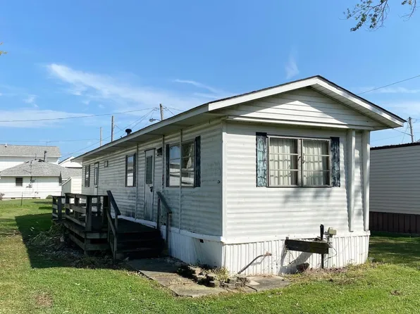 2127 Arlington Dr S, Lakeside Marblehead, OH 43440