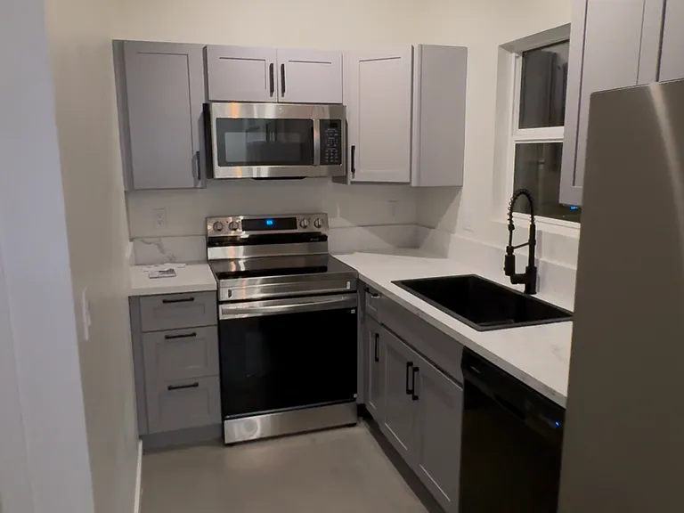 4502 E Fairmount St #2 — Photo 6