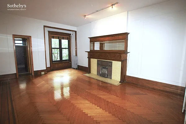 Rented by Sotheby's International Realty | media 14