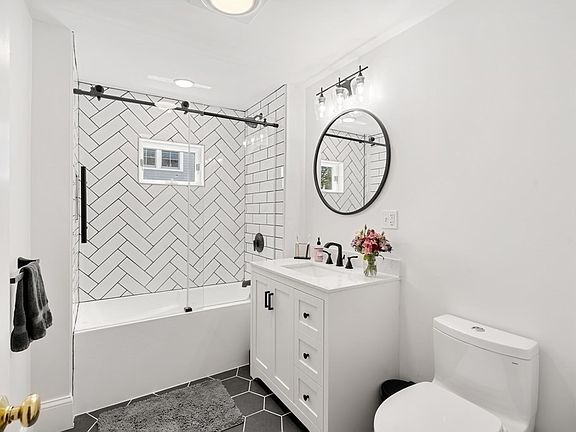 4th image of 43 Telegraph St