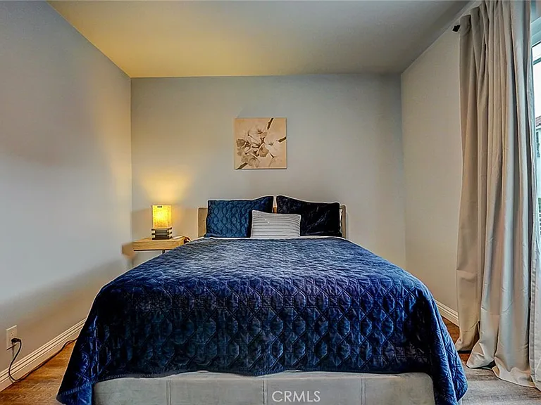 4909 W 117th St — Photo 32