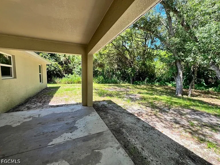 1173 E Benbow Cir — Photo 32
