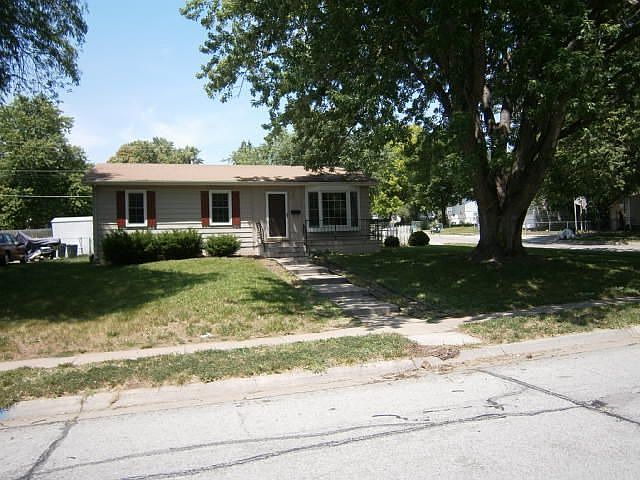 1st image of 6106 Park Lane Dr