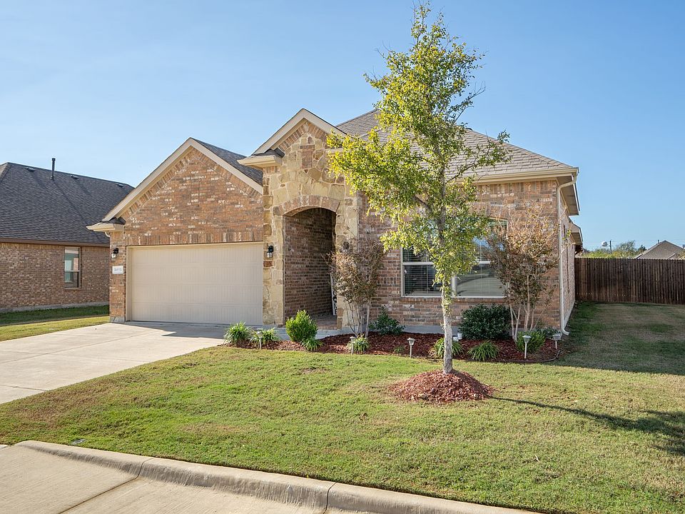 1st image of 3419 Eloise Ln