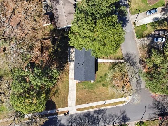 4th image of 820 Nuttree Pl