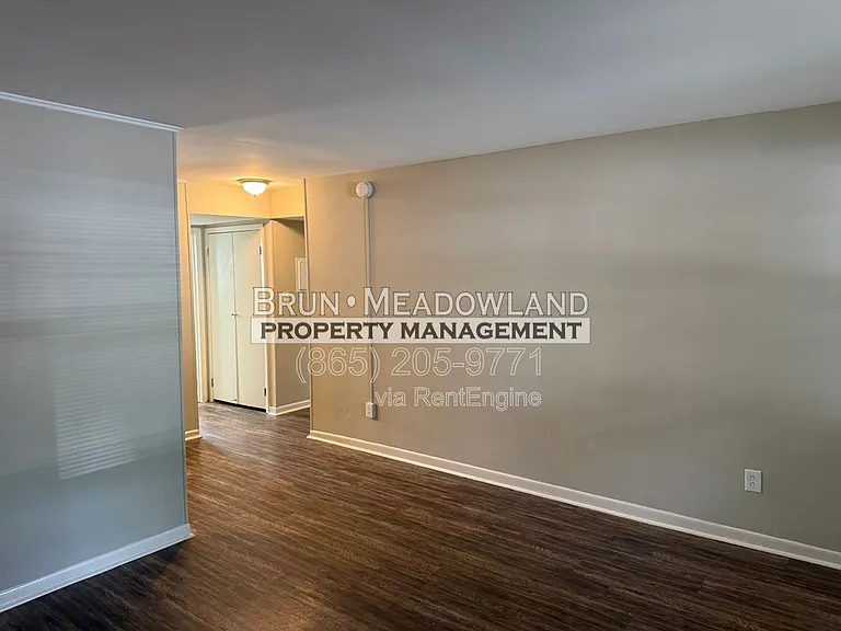 5540 N Broadway St #17 — Photo 4