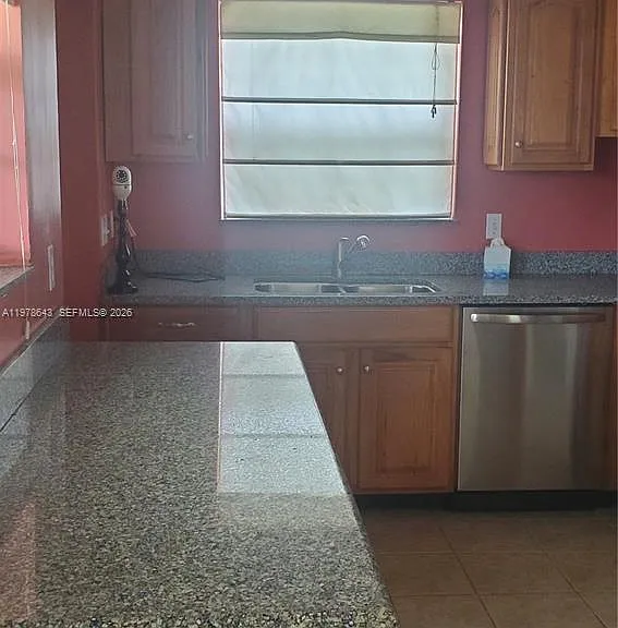 131 SE Serenata Ct — Photo 6