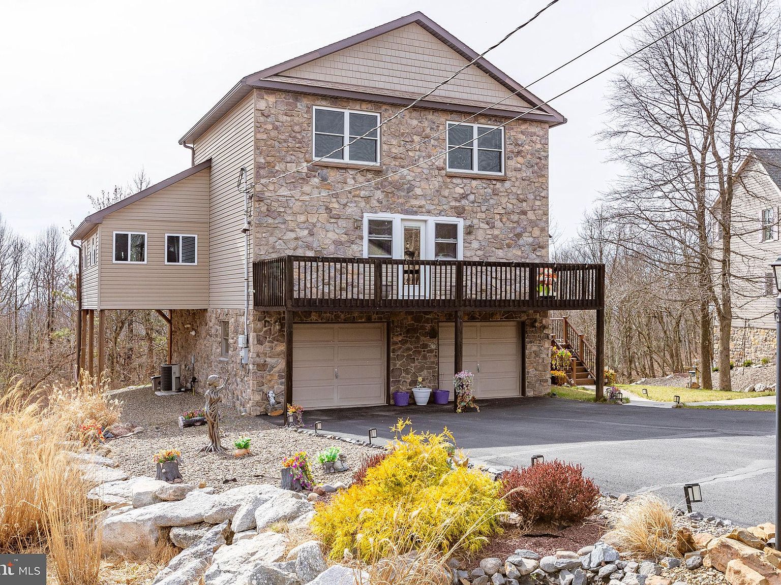 208 Pine Valley Ln, Hazle Township, PA 18202 | Zillow