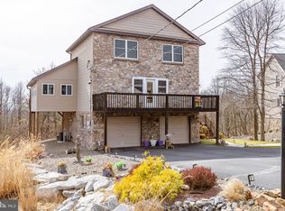 208 Pine Valley Ln, Hazle Township, PA 18202