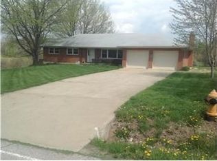 25110 E Strode Rd, Blue Springs, MO 64015