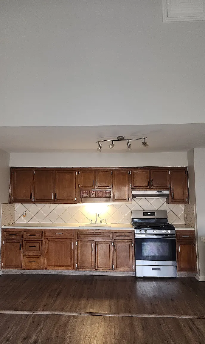 3 bed, $3,350 — Photo 2