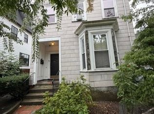 32 Oak St #1, Somerville, MA 02143