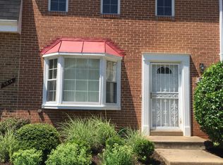 9812 Lakepointe Dr #9812, Burke, VA 22015