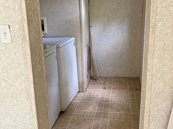 5th image of 8095 McDaniel Dr