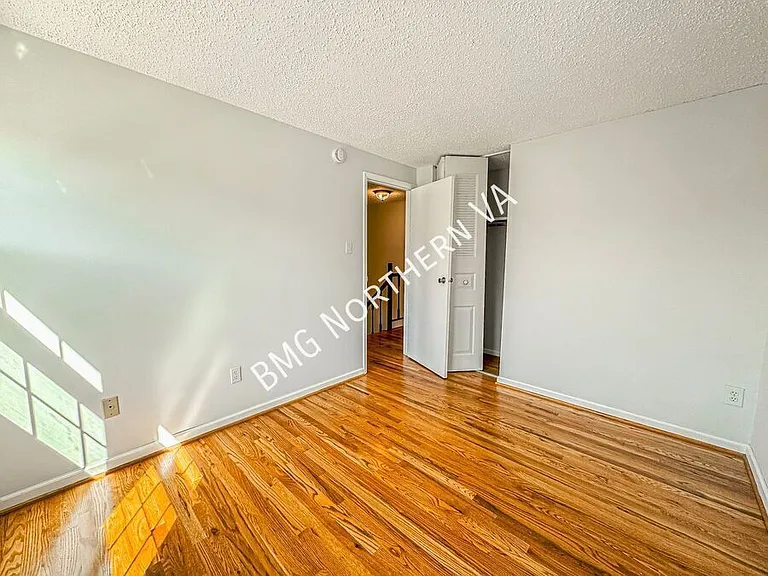 8627 Spring Creek Ct — Photo 22