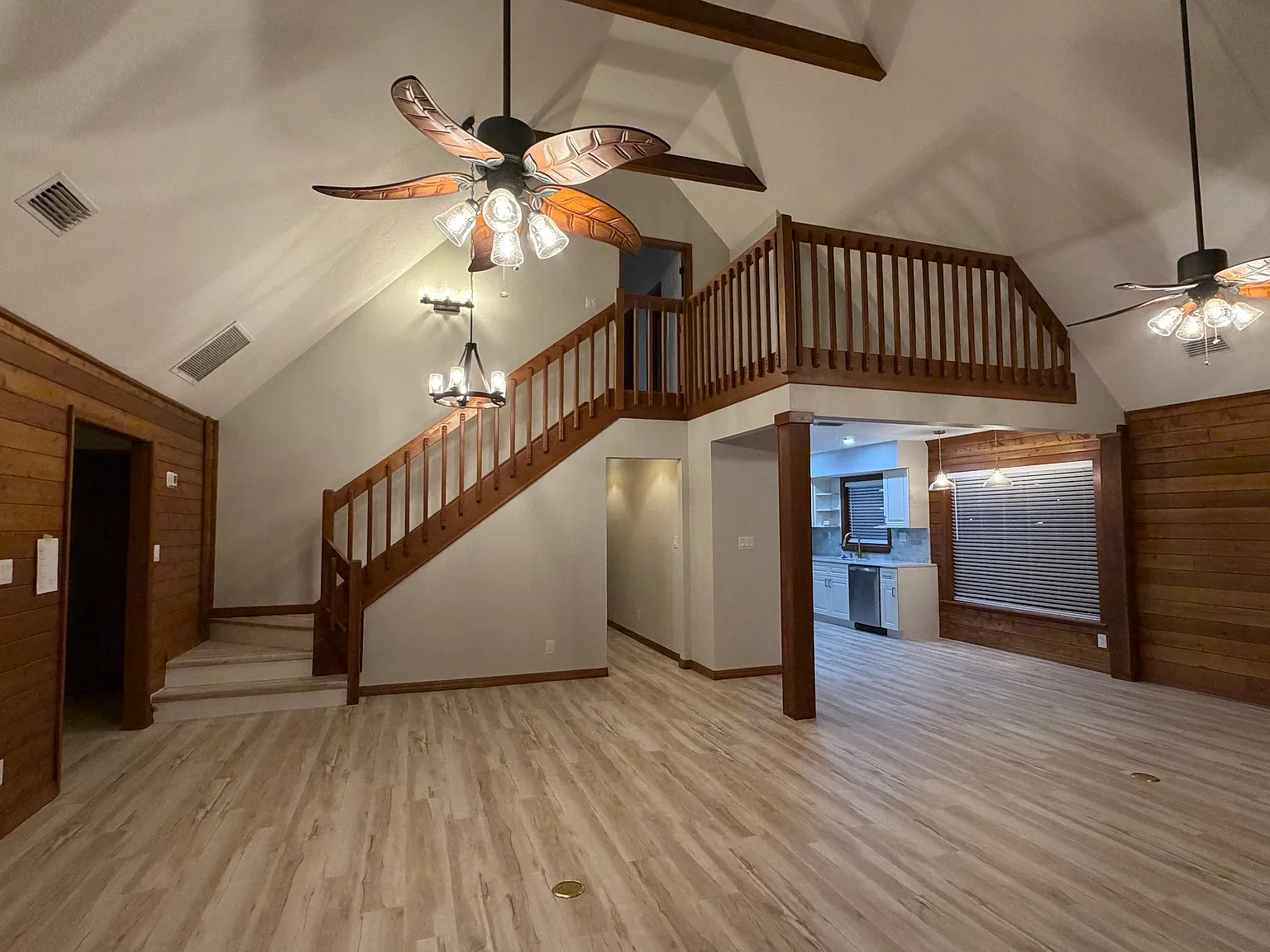 3 bed, 2258 sqft, $3,280 — Photo 3