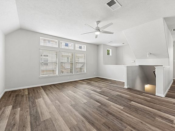 5th image of 3328 Masters Point Dr