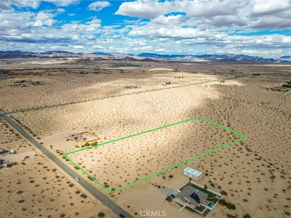 101 Mesquite Springs Rd, Twentynine Palms, CA 92277