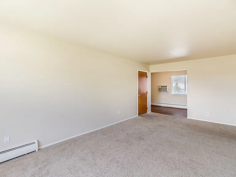 55 Suzanne Dr — Photo 59