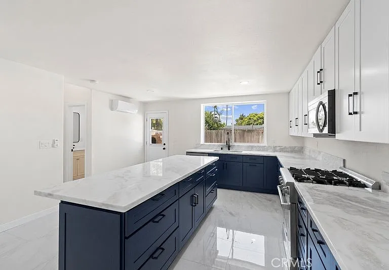 1580 San Bernardino Pl — Photo 8