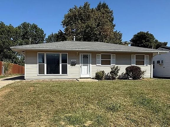 3rd image of 2848 E Cardinal Dr