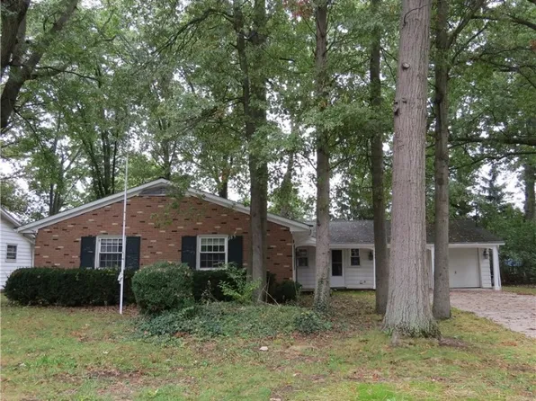 430 High Meadow Rd, Amherst, OH 44001