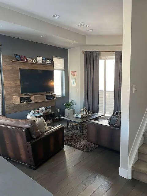 2 bed, 2.5 bath, 1281 sqft, $3,625 — Photo 3