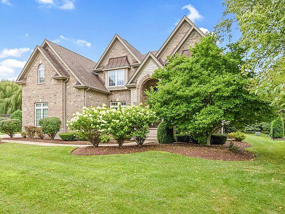 2nd image of 4767 Sassafras Ln