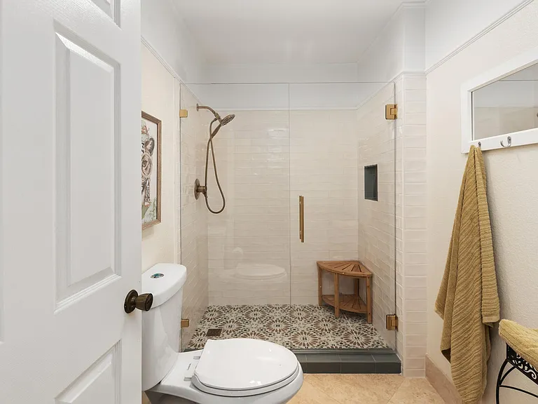 2920 Union St #105 — Photo 17