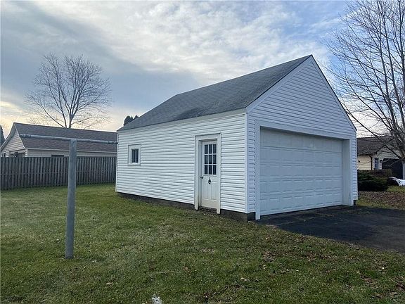 Garage w electric