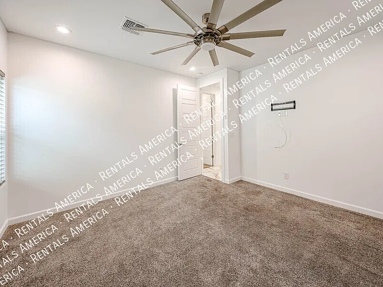 347 E La Mirada Dr — Photo 28