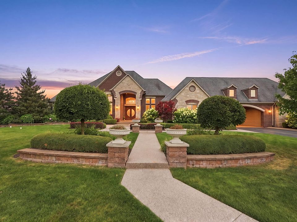 1st image of 67729 Seven Lakes Ct